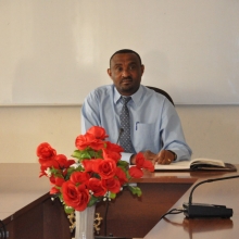 The New President Holds Discussion with Staff