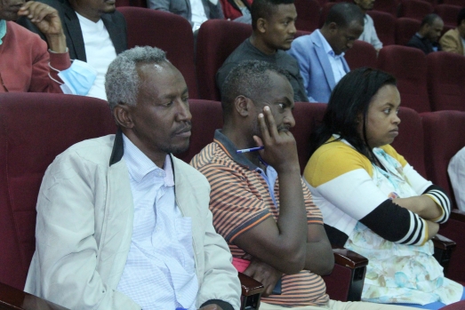 ኢሲሰዩ የምርምርና ማህበረሰብ አገልግሎት  የምርምር አስተችቶት አውደጥናት አካሄደ