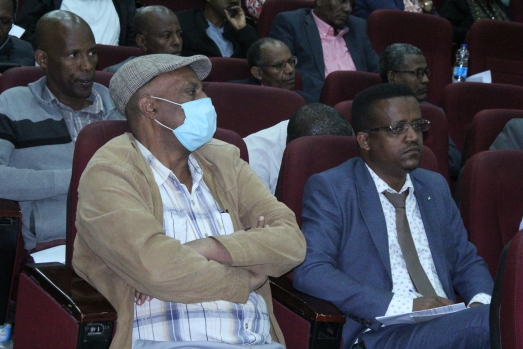 ኢሲሰዩ የምርምርና ማህበረሰብ አገልግሎት  የምርምር አስተችቶት አውደጥናት አካሄደ