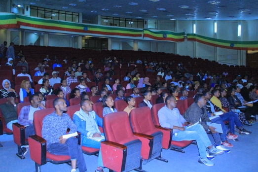 የኢ.ሲ.ሰ.ዩ ለ2014 ተመራቂ ተማሪዎች ስልጠና ሰጠ