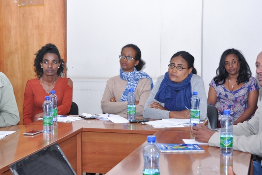 CUMTTC Holds Discussion on 2012 E4C Annual Plan