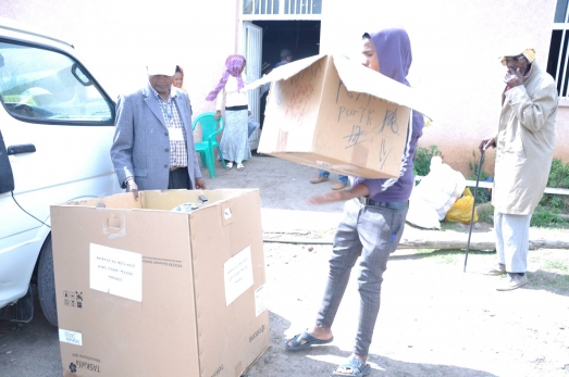 ECSU Community Donates to Mekedonia 