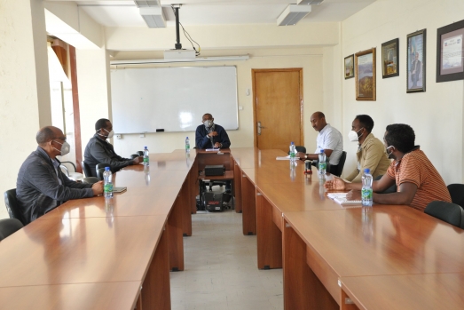 ECSU sign a contract agreement