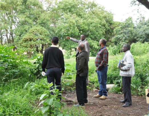 ECSU signs Construction Contract Agreement  