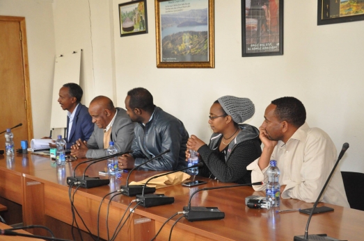 ECSU signs Construction Contract Agreement