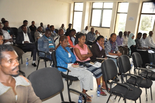 ILG organizes orientation for new students