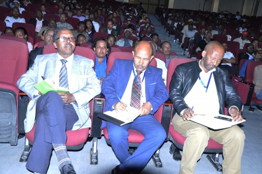 The Commissioners Hold an Introductory Meeting