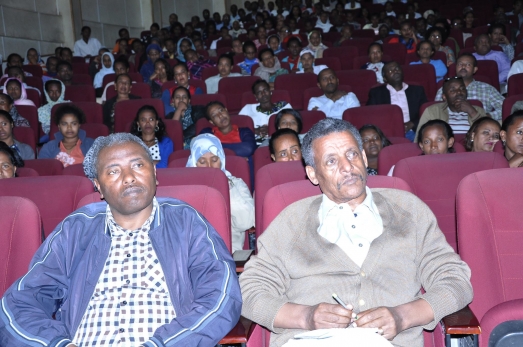 The Commissioners Hold an Introductory Meeting