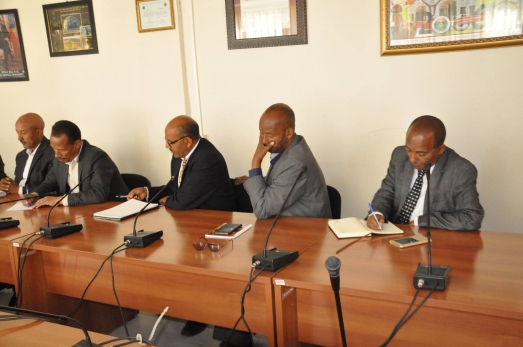 The New President Holds Discussion with Staff