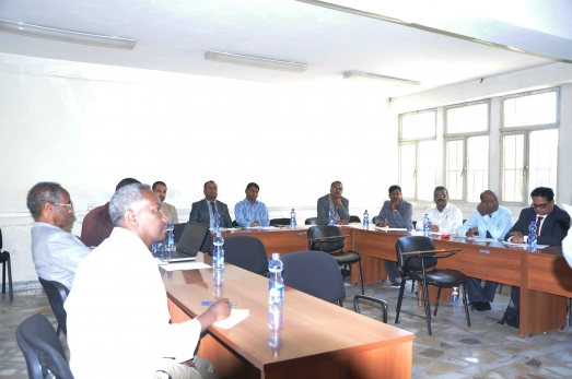 Workshop Held for New International Staff