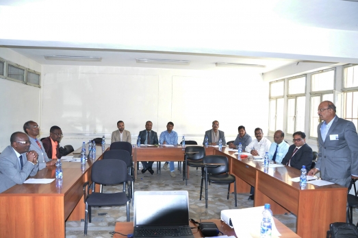 Workshop Held for New International Staff