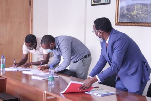 ECSU Sign a Contract Agreement