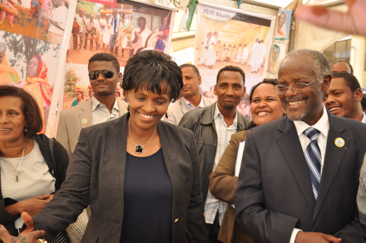 ECSU Celebrates its 20th Anniversary