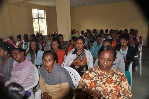 Ecsu Welcomes Female Students